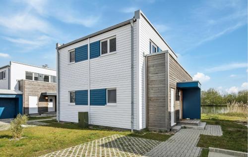 El edificio en el que está la casa vacacional
