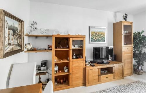 2 Bedroom Beautiful Apartment In Fuengirola