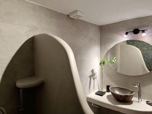 The Tefra Villa by A Terre Cave Villas photo 3