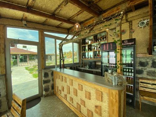 El salón o zona de bar de Tsovasar Family Rest Complex