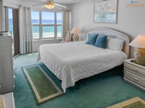 Voodi või voodid majutusasutuse Budget Friendly 2 Bd Condo With $1,000,000 View toas