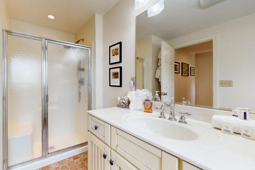 Et badeværelse på Family Beach Retreat