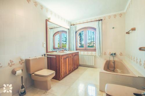 Koupelna v ubytování Villa Scarlett by Abahana Villas