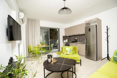 Velvet Luxury Apartments near the City Center by BiNoBi!