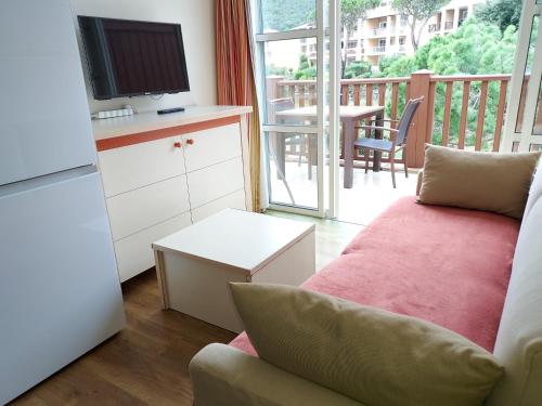 Studio cabine climatisé vue golf à Cap Estérel