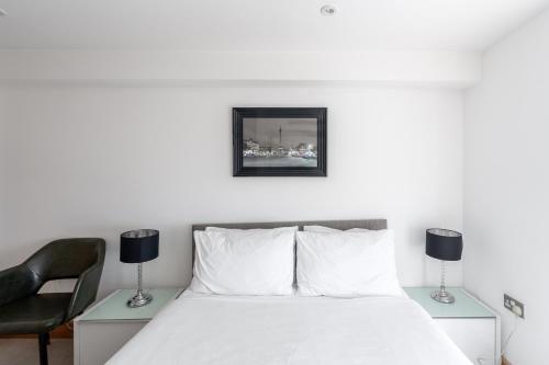 Cama ou camas em um quarto em Luxury 3Bed 2Bath-London Marylebone Station