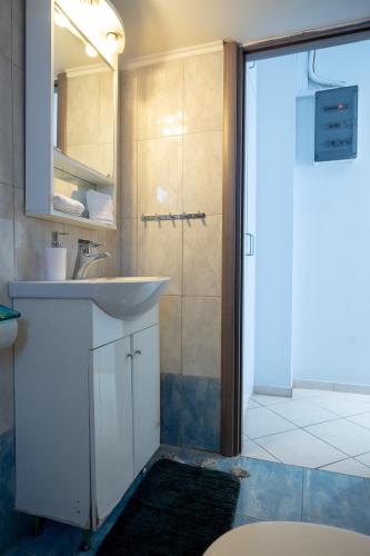 Kastella cozy flat for 2 persons my MPS