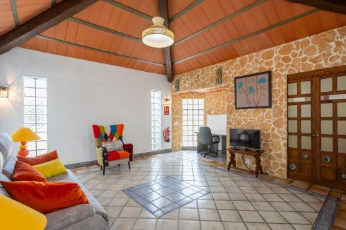 Villa La Font with pool and bbq