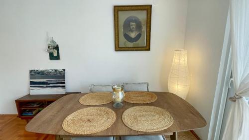 Vintage apartment photo 3