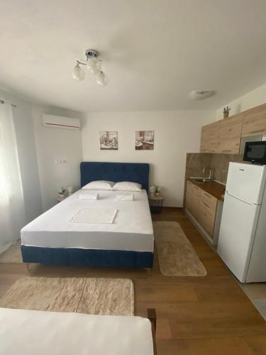 Dapur atau dapur kecil di Apartman Seno