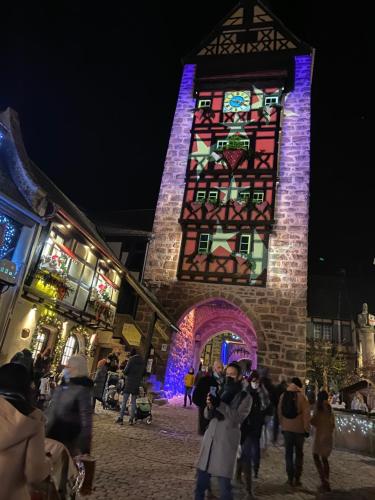 Appartement chaleureux vue sur centre historique