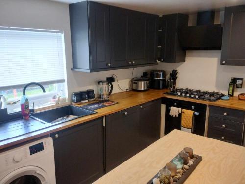 Dapur atau dapur kecil di Pentland Views Holiday Home