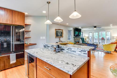 Dapur atau dapur kecil di 14 Mi to DC Retreat with Hot Tub and Sunroom!