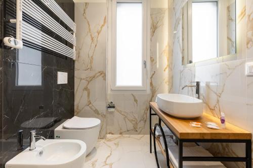 Un baño de Bologna Centrale 2