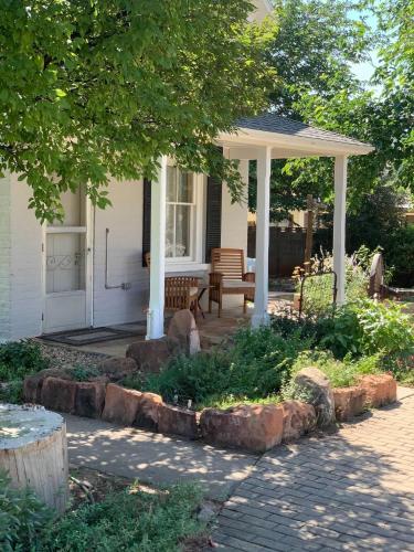 カナブにあるThe Mayor's Suite @ The Historic Kanab Innのギャラリーの写真