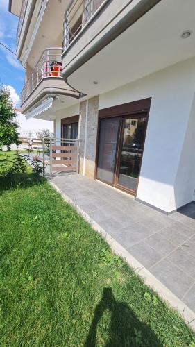 Το κτήριο όπου στεγάζεται  το διαμέρισμα