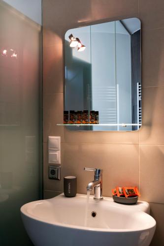 s - plazza residence