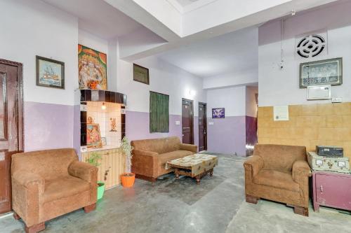 Posezení v ubytování OYO Flagship Hotel Bhaskar