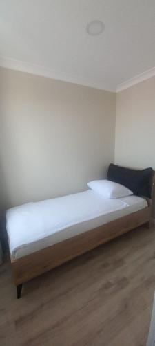 Ένα ή περισσότερα κρεβάτια σε δωμάτιο στο AHG Atlas Apartments