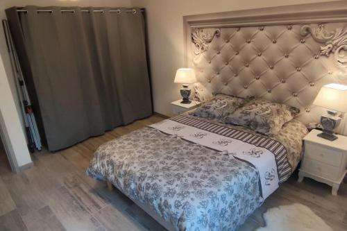Postel nebo postele na pokoji v ubytování Charme de la Provence