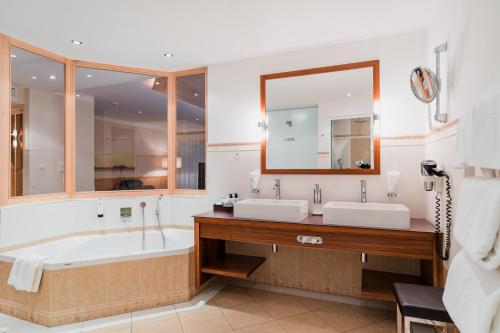 Ένα μπάνιο στο Hotel Chalet Das Alpenschlössel