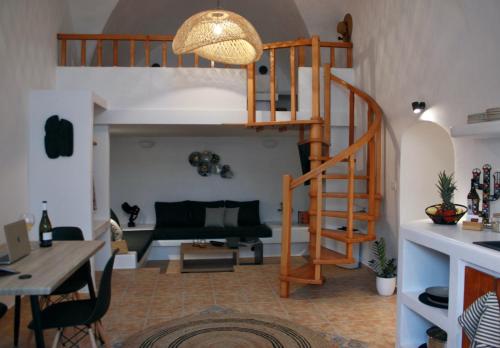 The Lithos Villa by A Terre Cave Villas