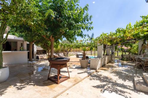 Zahrada ubytování "Le Cabanon" Piscine et jardin sans vis à vis à 15 min des plages, parking