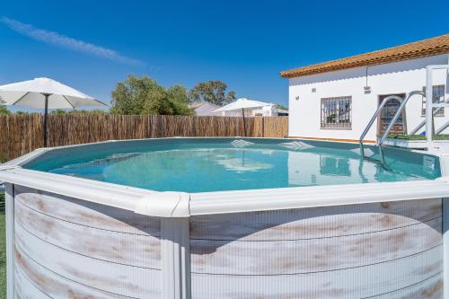 Bazén v ubytování Casita Los Garranchos nebo v jeho okolí