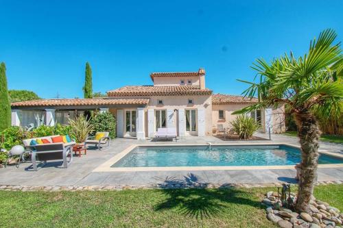 Villa avec piscine au pied du Luberon