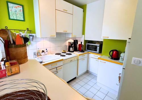 Photo de la galerie de l'établissement Studio en RDC avec jardin, proche Paris, à Livry-Gargan