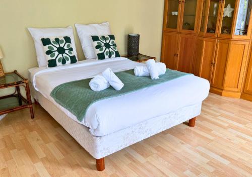 Studio en RDC avec jardin, proche Paris