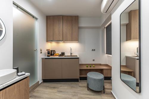 Stylish Living-Avra