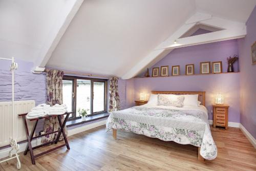 Katil atau katil-katil dalam bilik di Fletchers Combe Farm