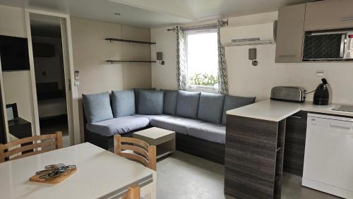 Spacieux Mobil-home Num227 2 chambres, 2sdb à 2 pas du lac