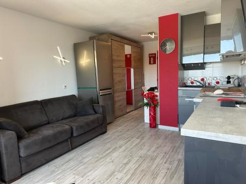 Village naturiste - Port-Vénus - Les coquelicots