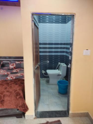 A bathroom at Shri KrishnMohini Home stay