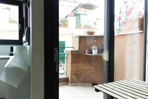 Stylish Penthouse with terrace in Trastevere
