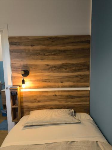 Letto o letti in una camera di Santa Lucia