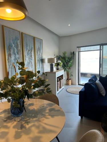 Gallery image of Ely's Place by the Sea in Praia Baixo