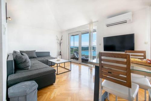 Apartment 30 m from Beach,Makarska,Marija