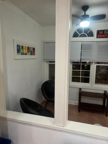 Posezení v ubytování Hollywood Rentals LLC