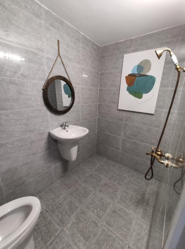 Ένα μπάνιο στο Hacoda Homestay