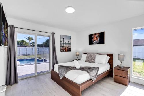 Πισίνα στο ή κοντά στο Chic Miami Private Pool Home