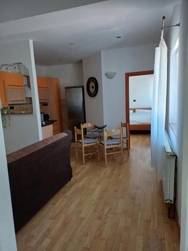 Η κουζίνα ή μικρή κουζίνα στο Apartman Dalila