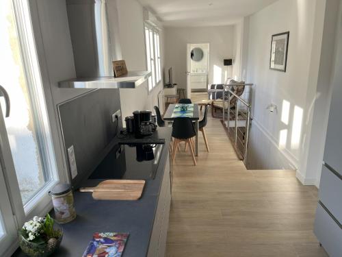 Superbe Maison Loft 80 m2 au calme avec jardin et parking privés proche Paris Disney la vallée village