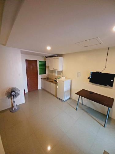 Kuchyň nebo kuchyňský kout v ubytování 2020 Travelers Inn