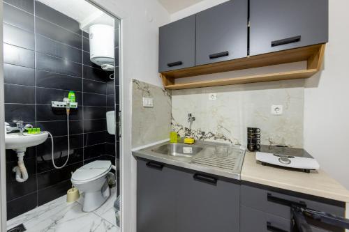 Un baño de Apartments Lido