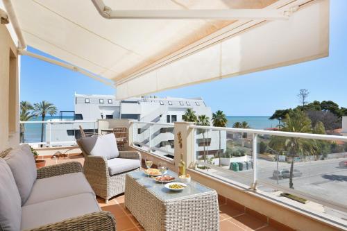 Sea View Apartment by NRAS