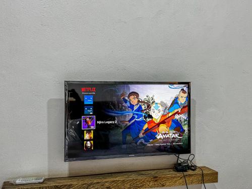 TV a/nebo společenská místnost v ubytování The New Njiro Legacy