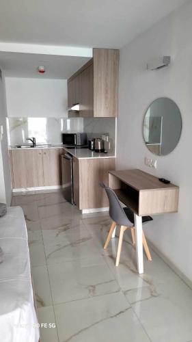 Dapur atau dapur kecil di Simos Magic Beach Hotel Apts